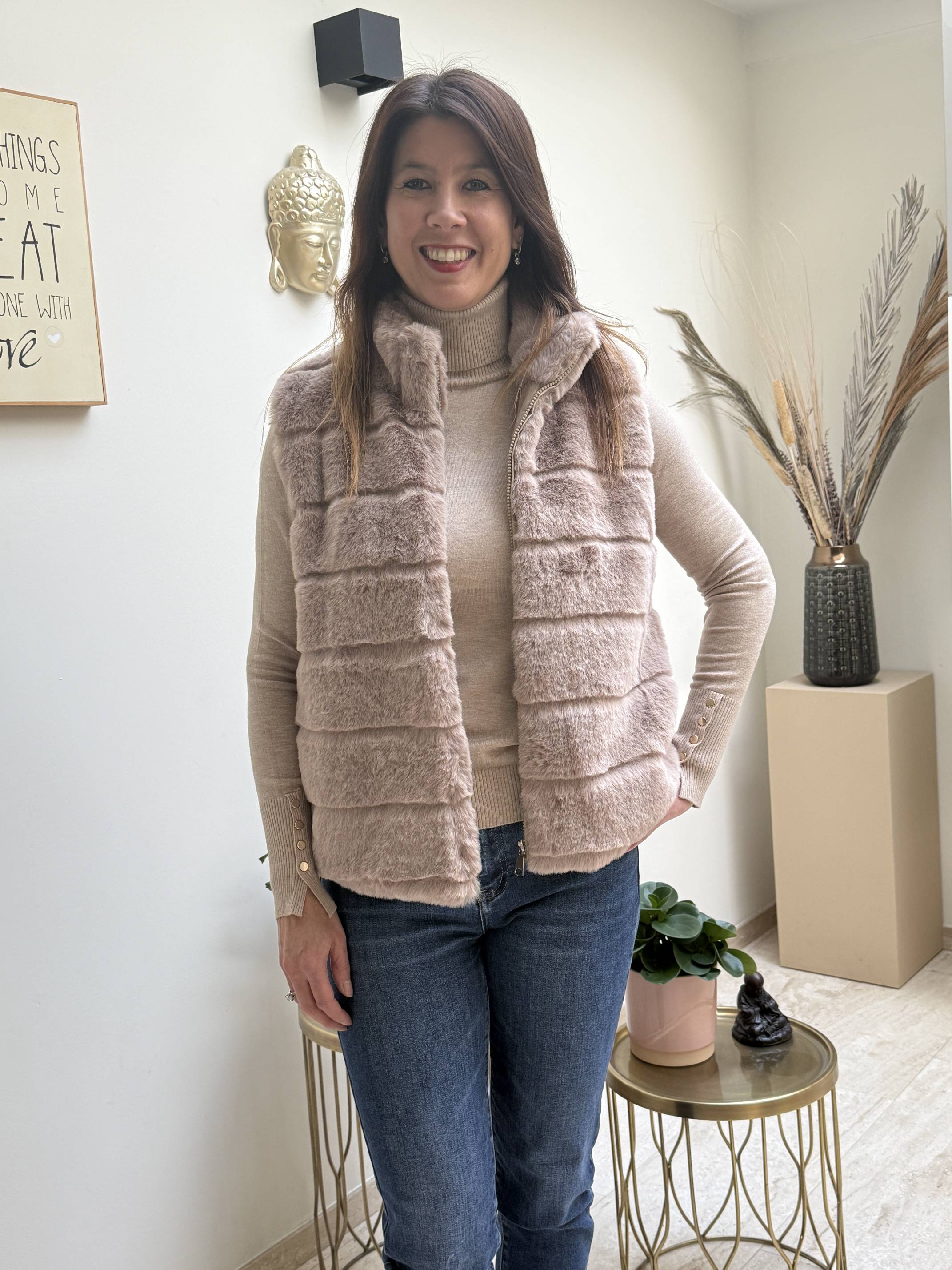 Fluffy gilet